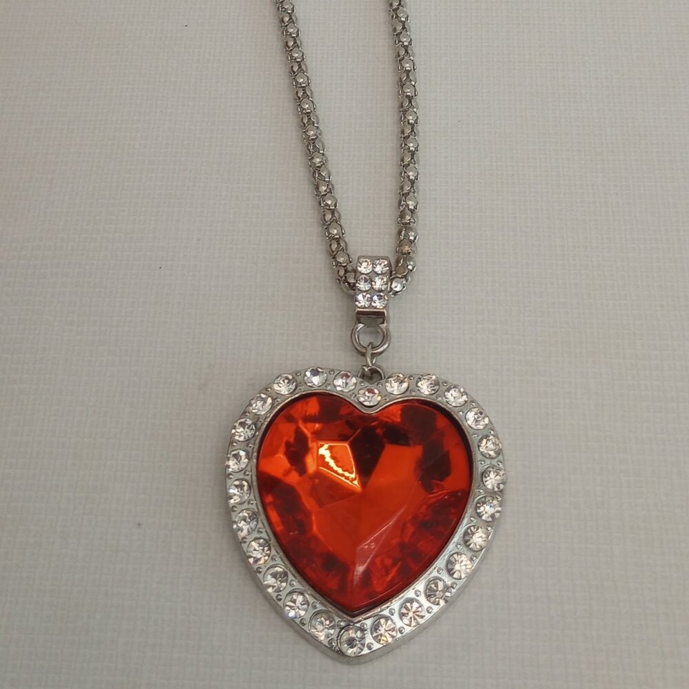 CRYSTAL FASHION DESIGN RED HEART BLING NECKLACE WITH MATCHING EARRINGS SET, NWT